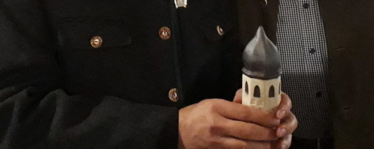 <p>Pfarrer Ernst Kögler erhielt die Kampanile von Frauenwörth</p>